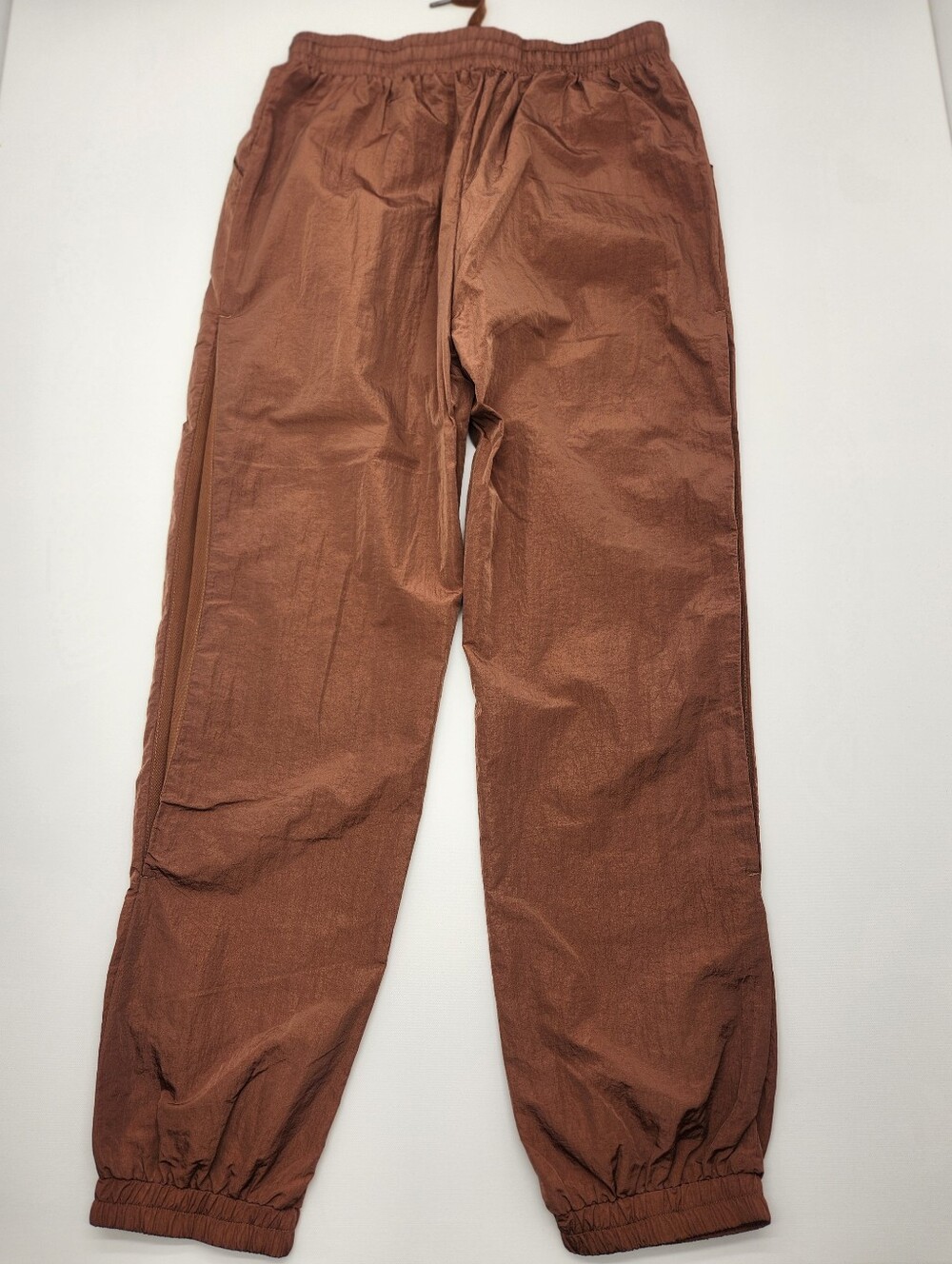 New In Camel Shimmer Jogger Pants Women’s Large Lightweight Pull On NWT - Picture 7 of 8
